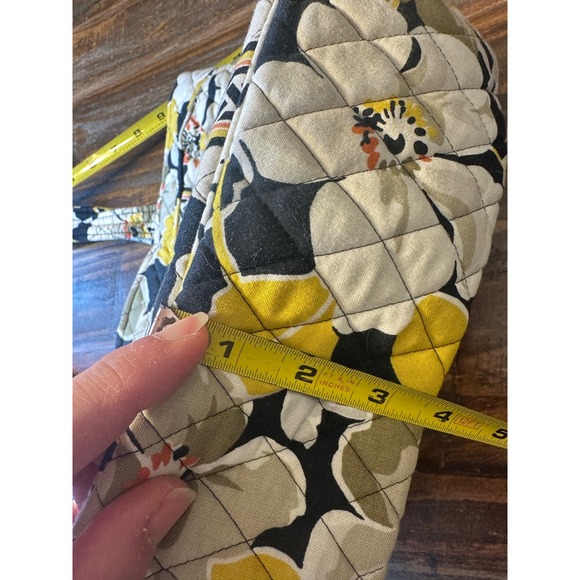 Vera Bradley Sun Valley Quilted Cotton Tote  Floral Yellow Black White Zip 15x10 - Picture 3 of 10